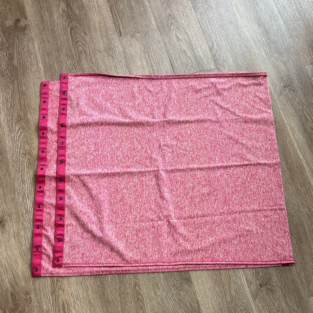 Lululemon Customizable Snap Scarf. - Picture 2 of 3